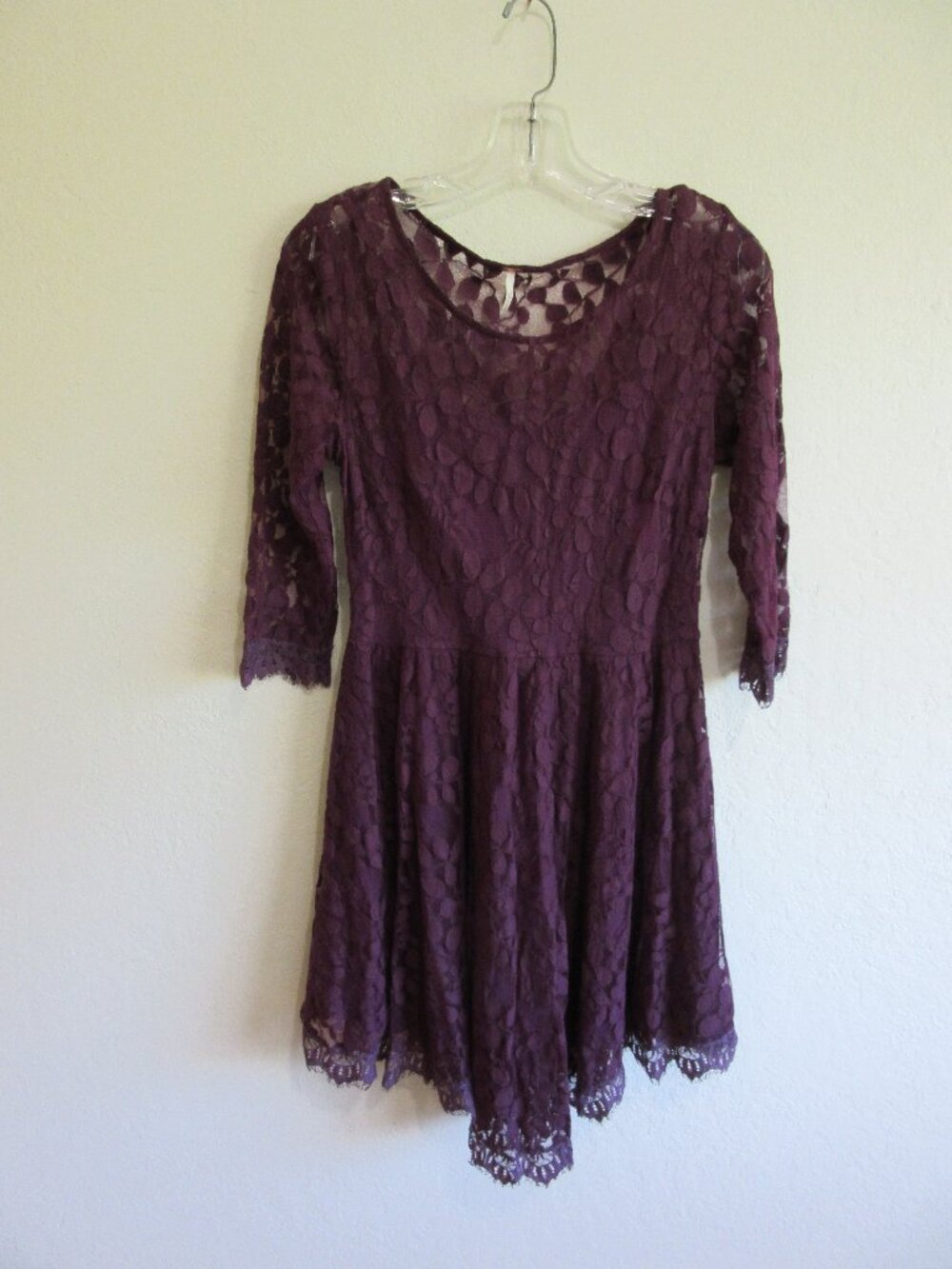 FREE PEOPLE Aubergine Asymmetrical 6 Long Sleeve Lace Dress